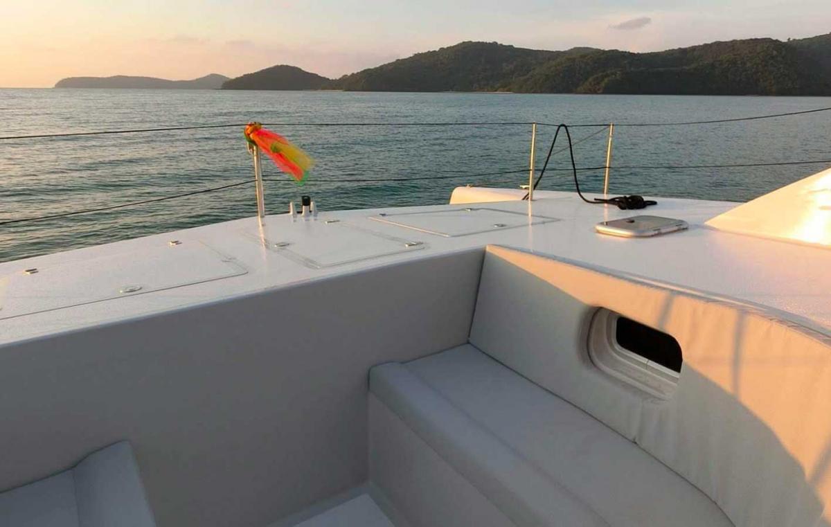 Power Catamaran 36ft