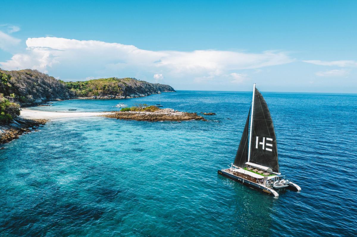 Party Catamaran 80ft