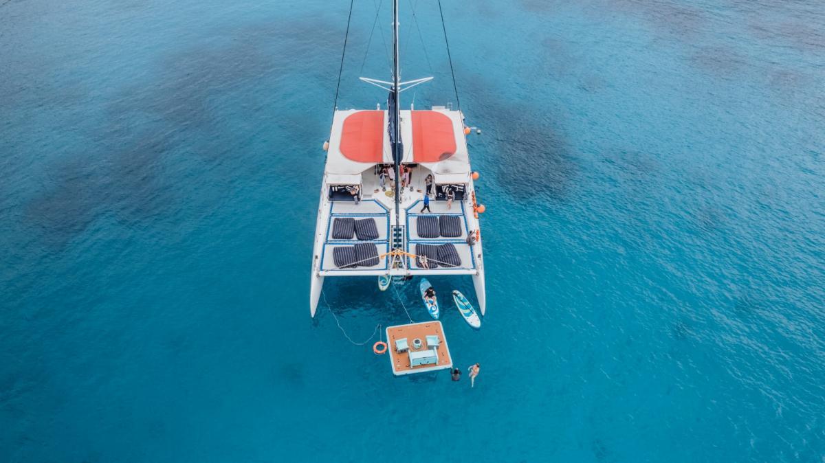 Party Catamaran 75ft