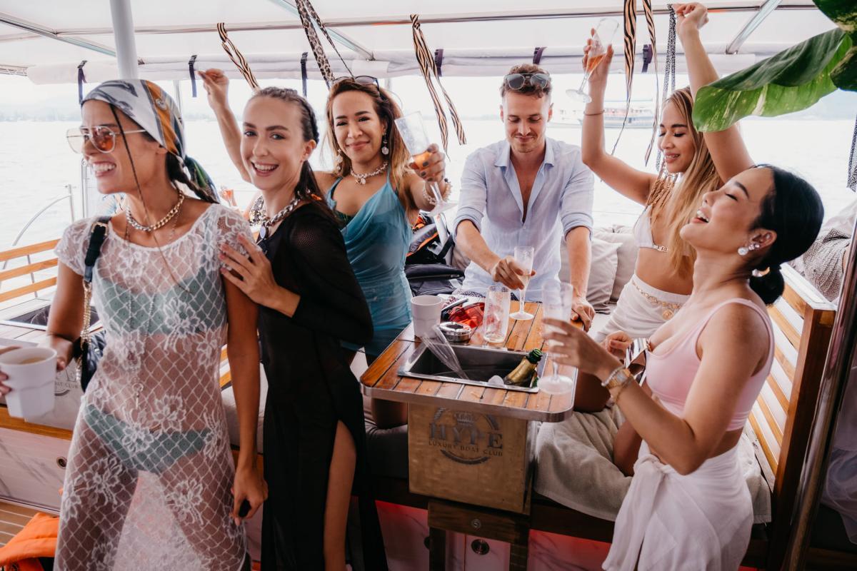 Party Catamaran 80ft