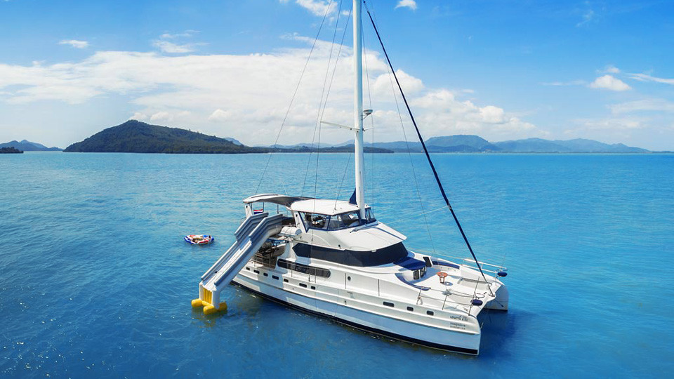 Catamaran 70ft