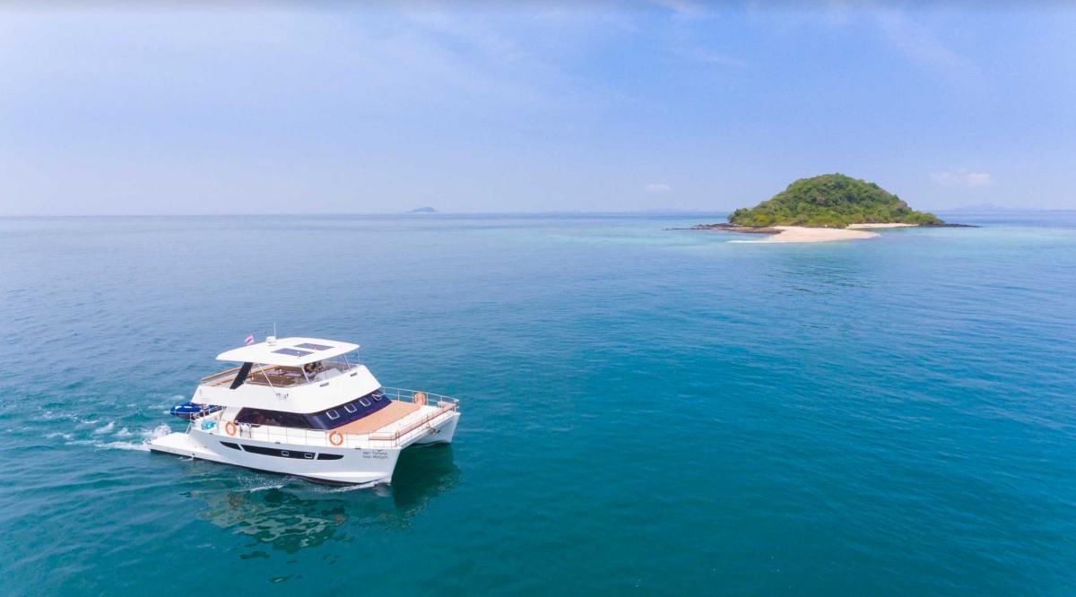 Power Catamaran 46ft