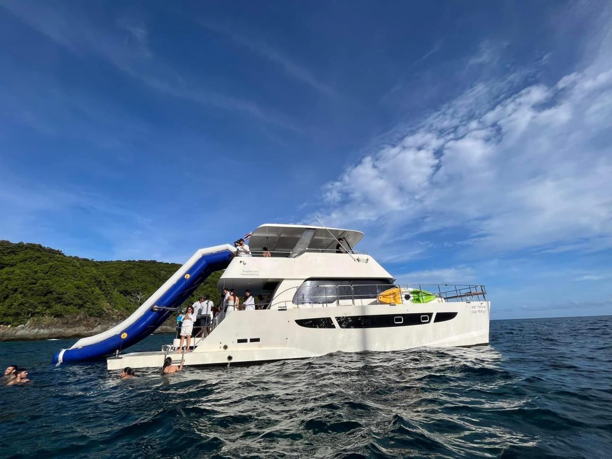 Power Catamaran 46ft