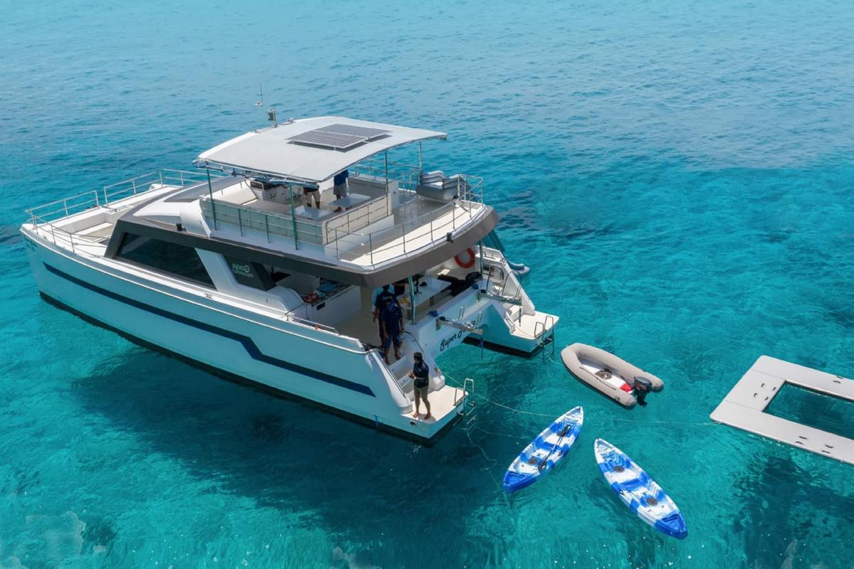 Power Catamaran 53ft