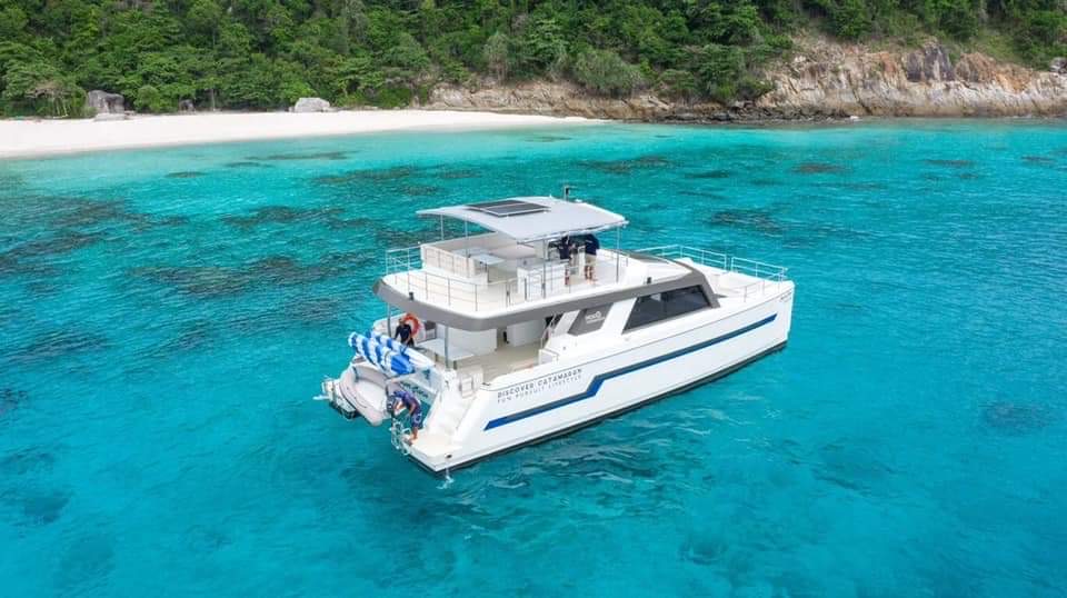 Power Catamaran 53ft