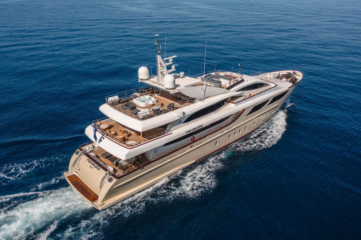 150ft Astondoa Yacht