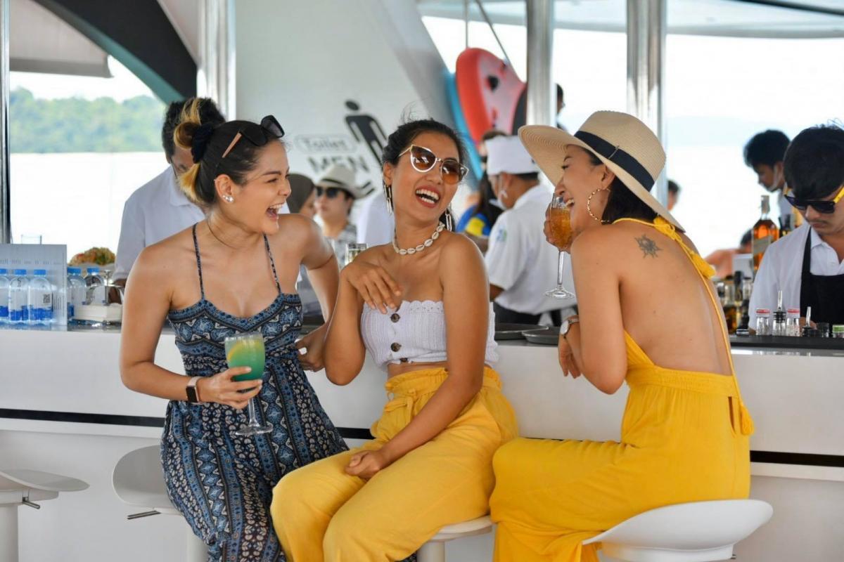 Party Catamaran 111ft