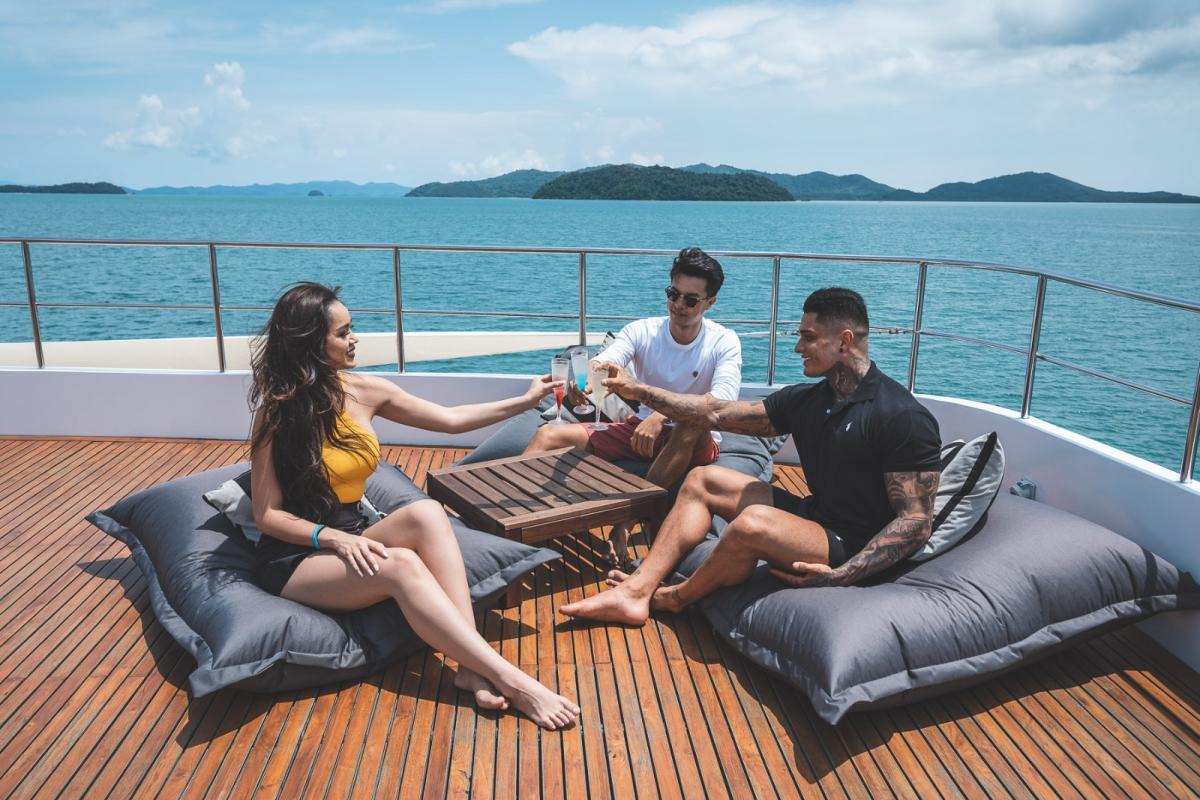 Party Catamaran 111ft