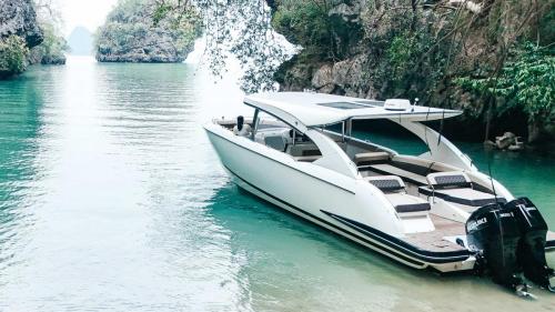 Luxury Sport Cruiser 42ft