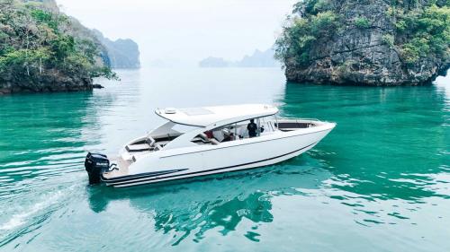 Luxury Sport Cruiser 42ft