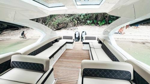 Luxury Sport Cruiser 42ft