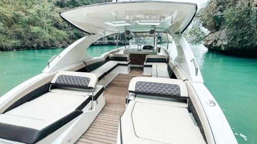 Luxury Sport Cruiser 42ft
