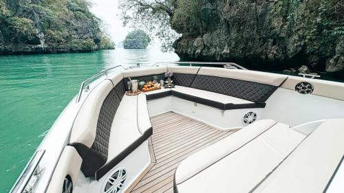 Luxury Sport Cruiser 42ft