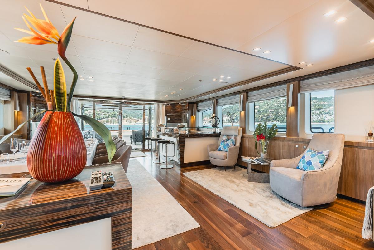 150ft Astondoa Yacht