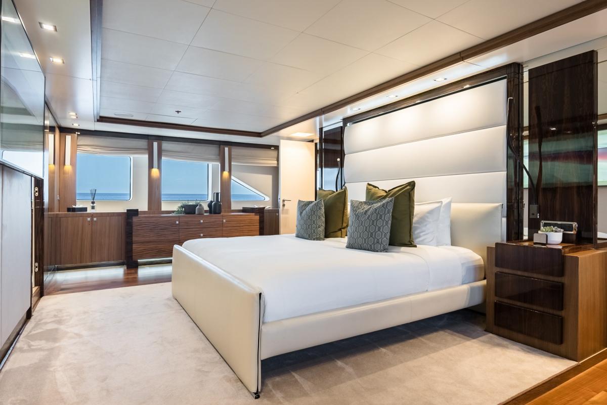 150ft Astondoa Yacht