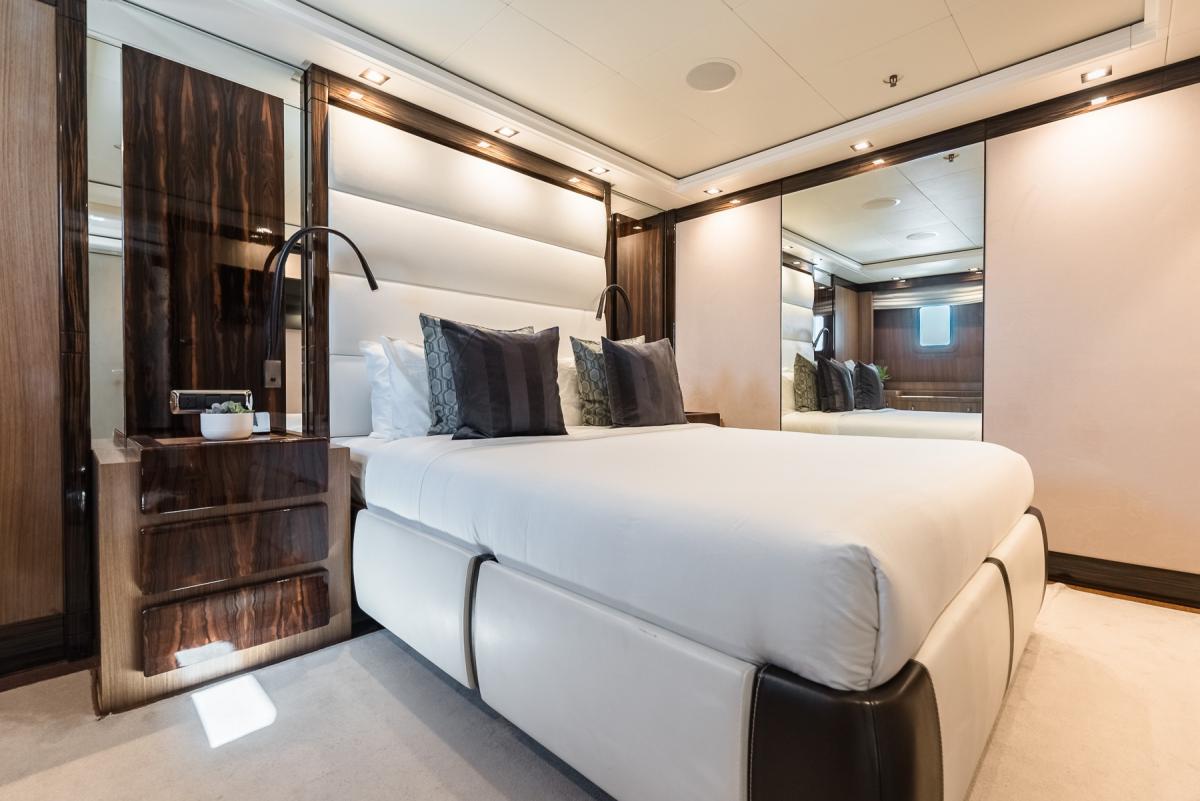 150ft Astondoa Yacht