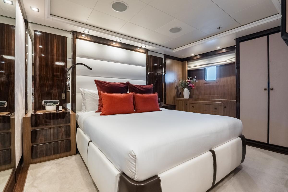 150ft Astondoa Yacht